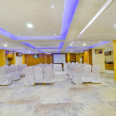 Fabhotel Kohinoor Plaza Ahmedabad Exterior foto