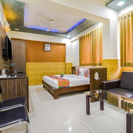 Fabhotel Kohinoor Plaza Ahmedabad Exterior foto