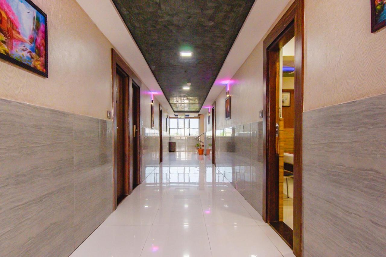 Fabhotel Kohinoor Plaza Ahmedabad Exterior foto