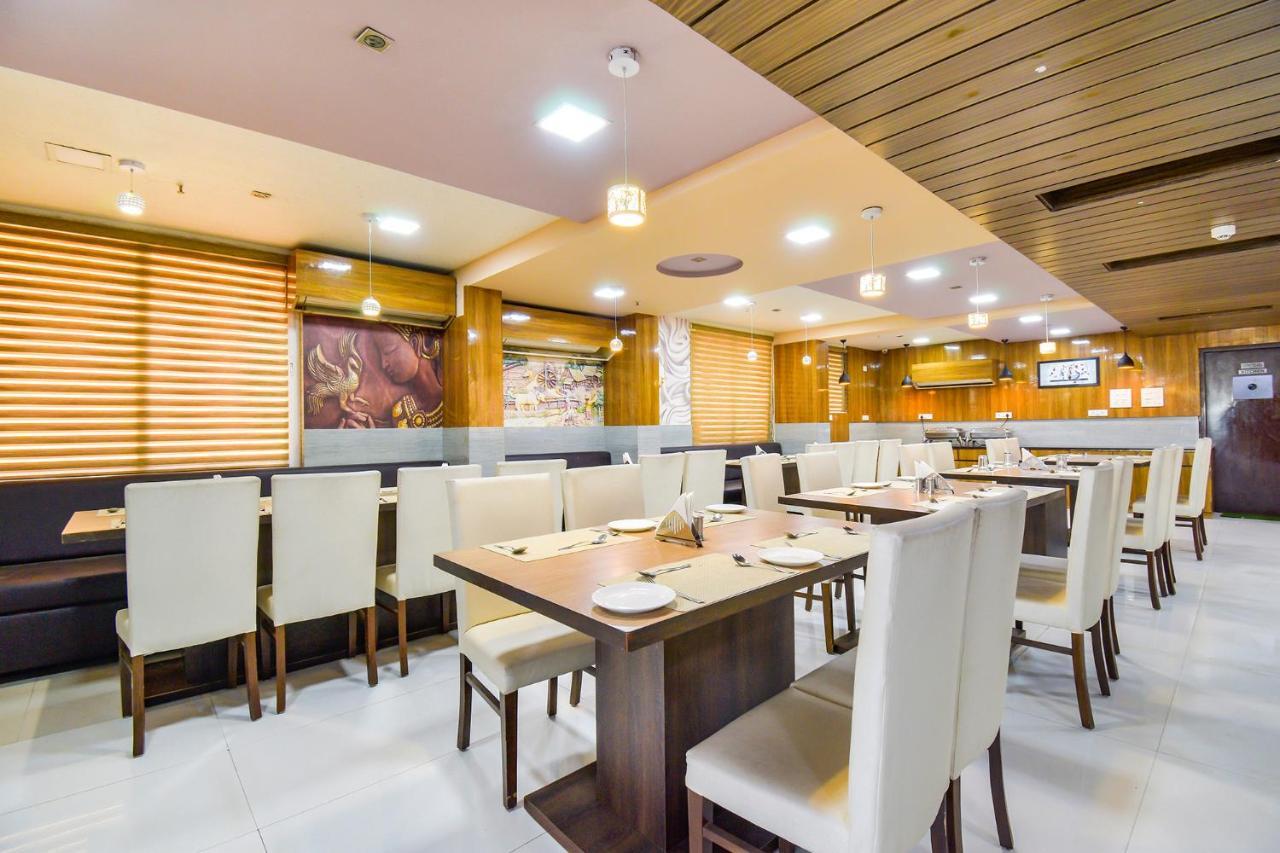 Fabhotel Kohinoor Plaza Ahmedabad Exterior foto