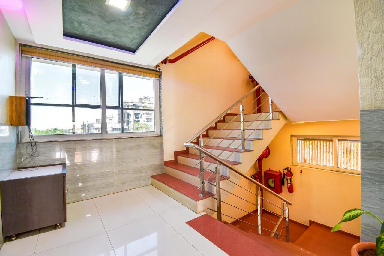 Fabhotel Kohinoor Plaza Ahmedabad Exterior foto